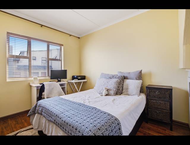 2 BEDROOM APARTMENT FOR SALE IN BARBEQUE DOWNS